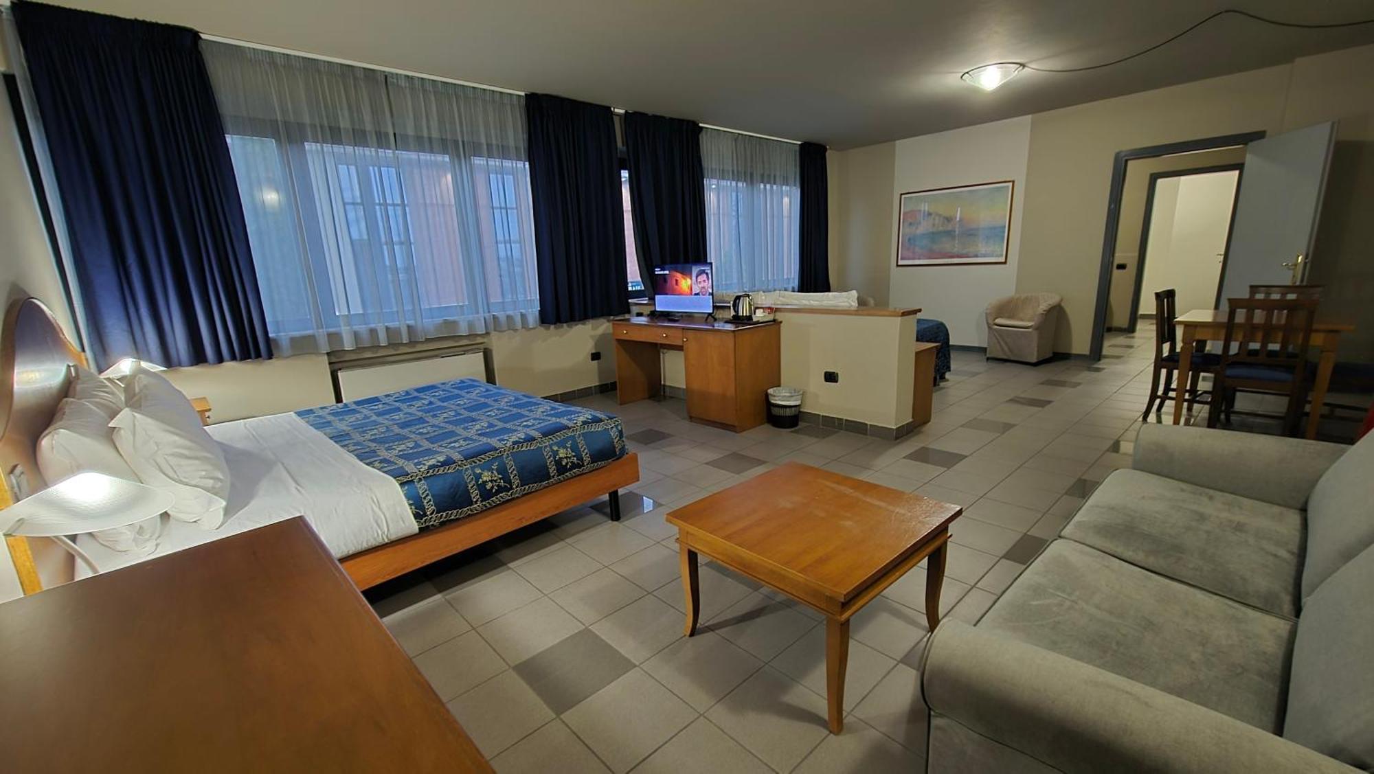 Hotel Le Cerbaie Altopascio Buitenkant foto